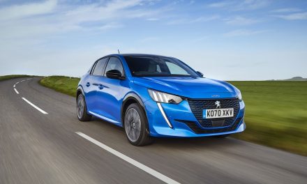 PEUGEOT 106 Premium and the all-new PEUGEOT e-208 GT Premium: small but mighty