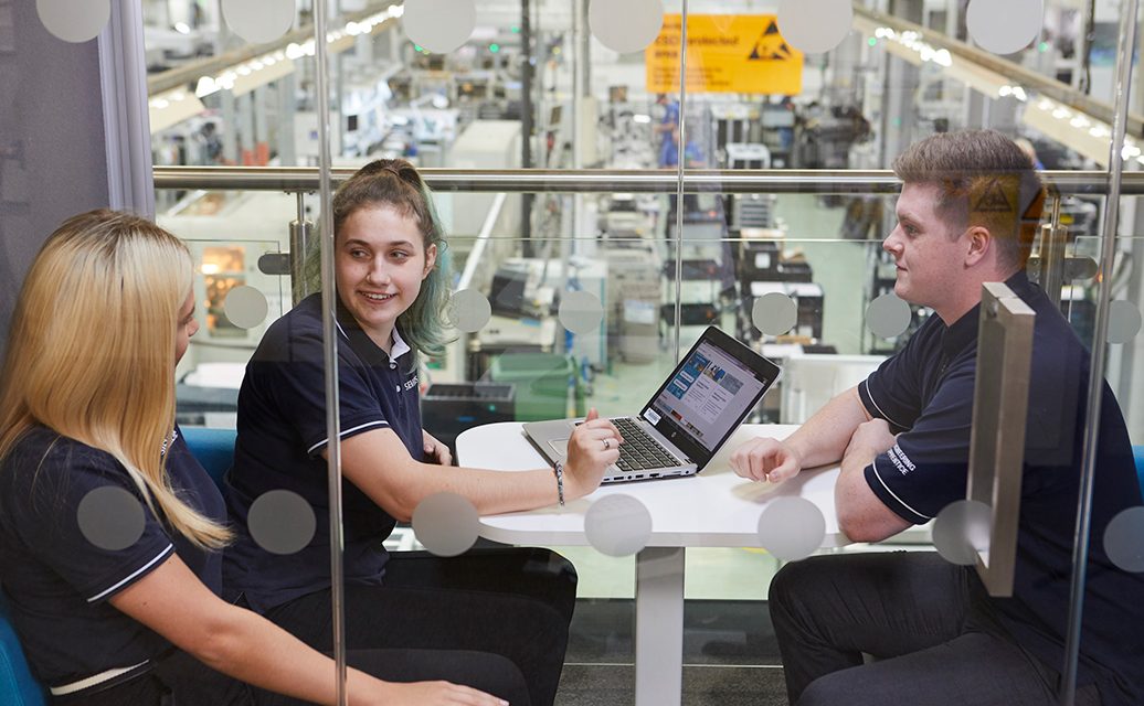 Siemens helps combat early careers crisis with recruitment drive for 26 school leavers, university students and graduates