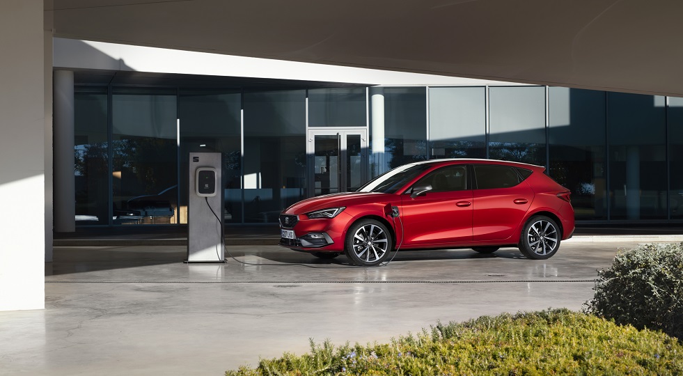 New SEAT Leon e-HYBRID expected to be fleet favourite with ultra-low BiK and TCO