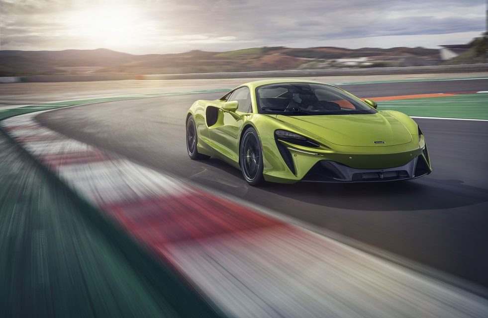 McLaren Automotive unveils ground-breaking all-new high-performance hybrid lightweight Artura supercar