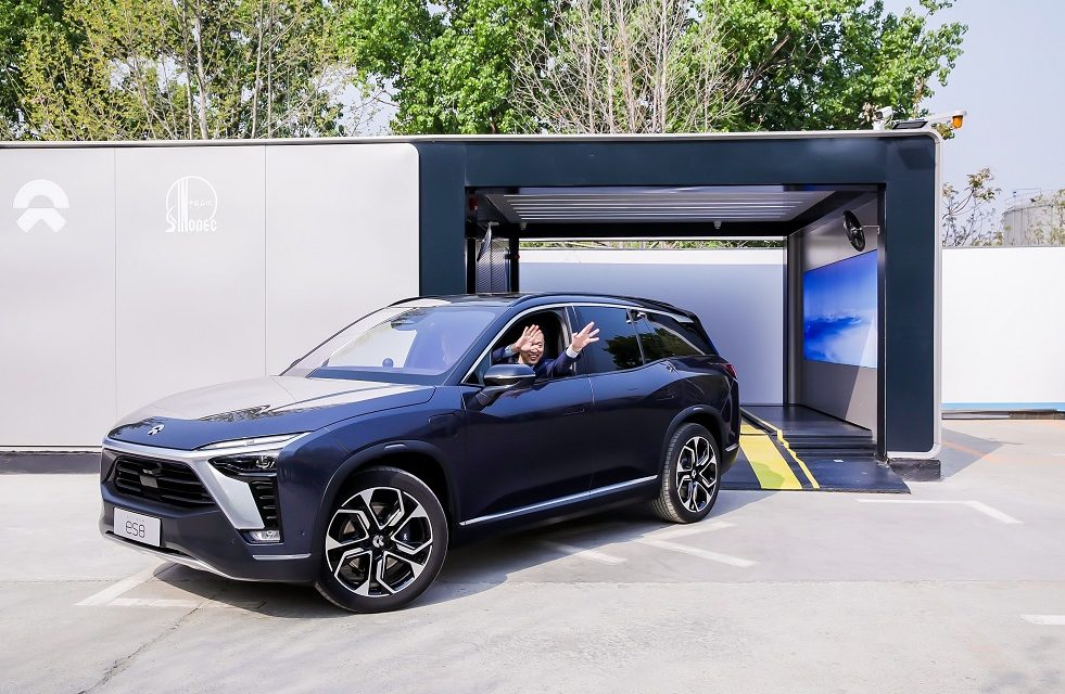 World’s first mass-produced battery swap station that allows the vehicle to manoeuvre into the station automatically, starts operation in Beijing