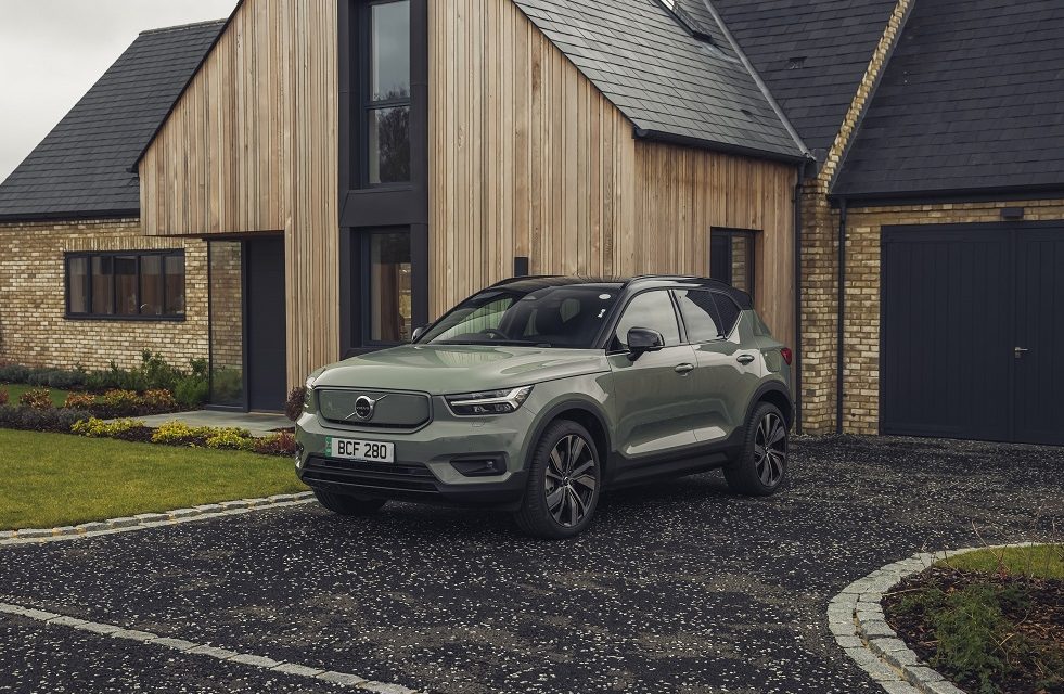 Volvo starts online sales and subscriptions for extended XC40 Recharge pure electric SUV range