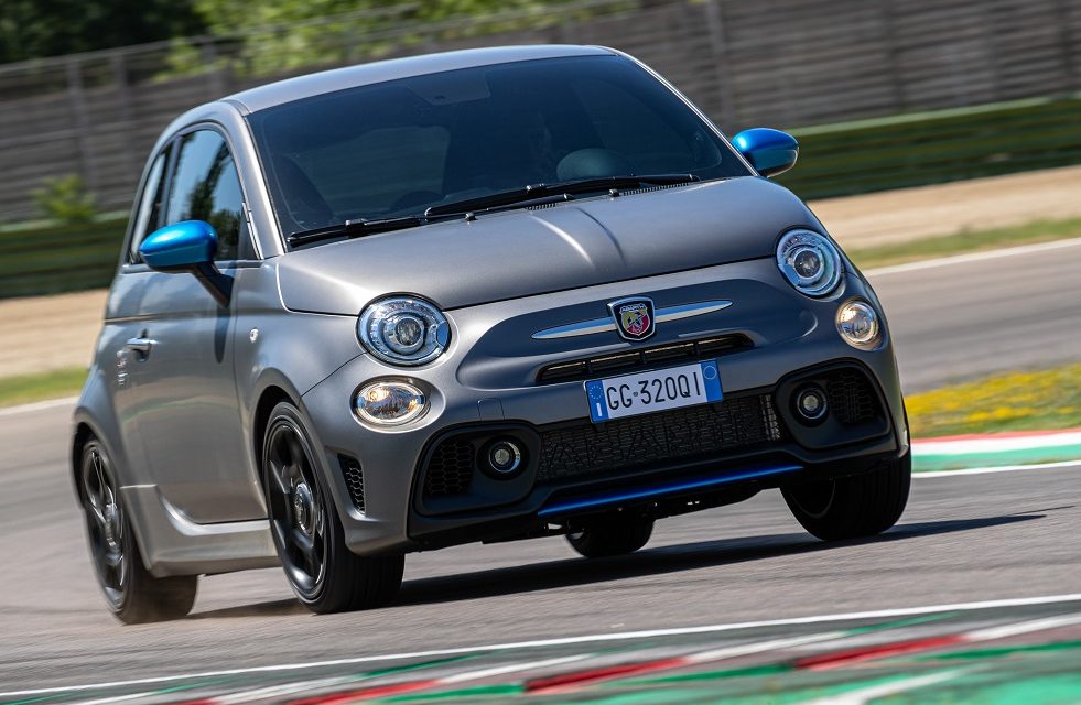 New Abarth F595: a showcase of Formula 4 technologies for the road
