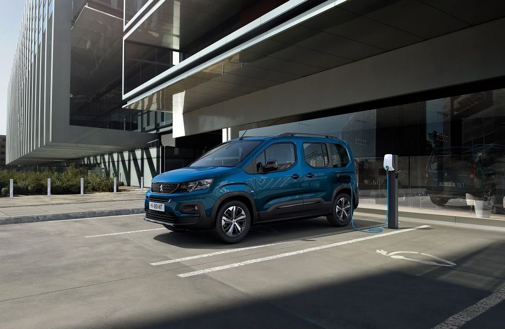 PEUGEOT opens order books for e-Rifter
