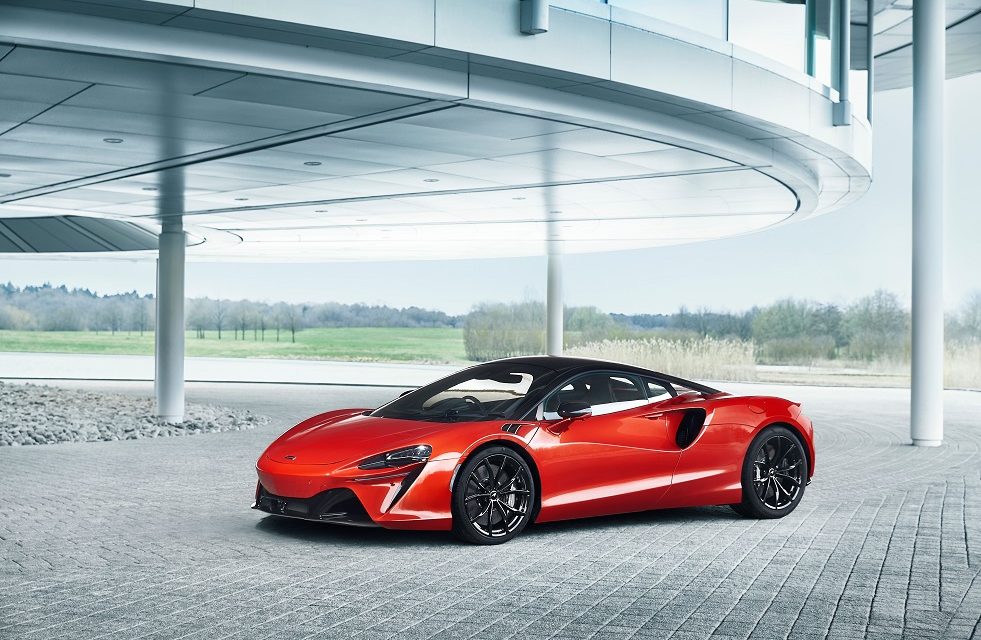 McLaren Automotive set to celebrate 100th retail opening in tenth anniversary year as global expansion continues