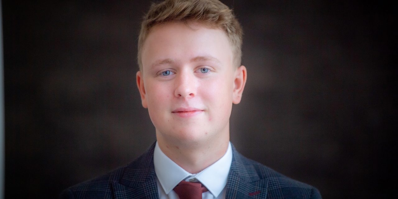 NEW APPRENTICE FOR WEST LANCS FIRM ACUMEN FINANCIAL PARTNERSHIP