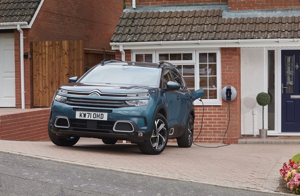 Citroën C5 Aircross SUV Hybrid receives over the air updates to remind owners to Plug-In regularly