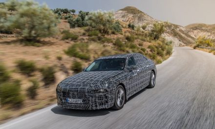 Steep mountain roads, high temperatures: Testing the BMW i7 drive under extreme conditions