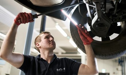 Earn as you learn: Kia celebrates apprenticeship week
