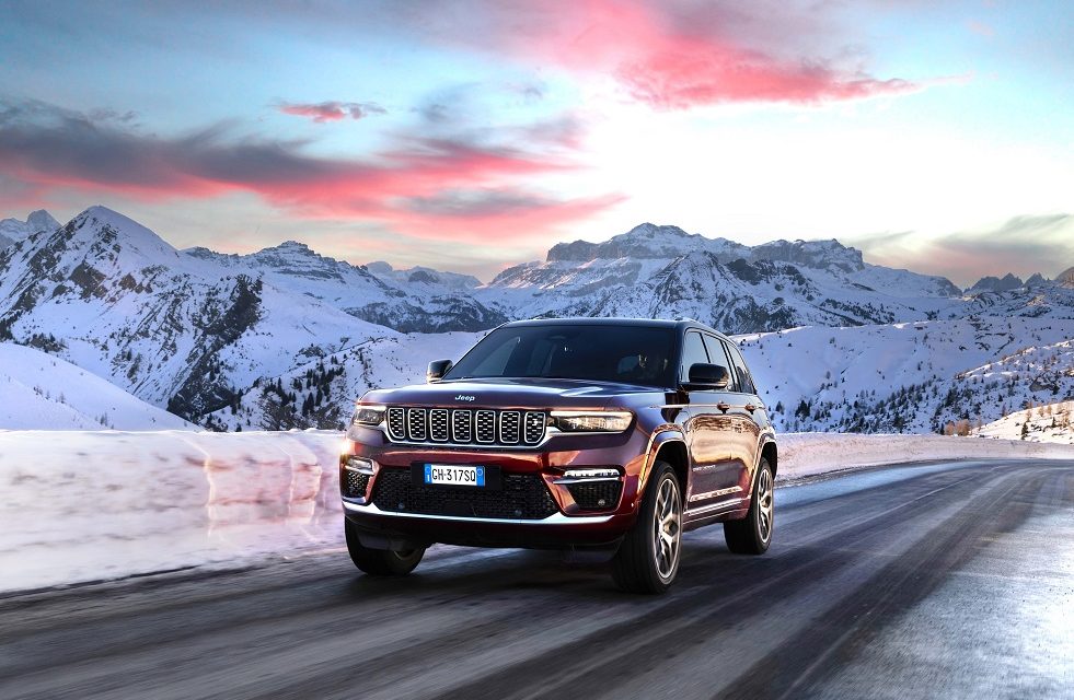 Jeep® Grand Cherokee 4xe now available to pre-order in the UK