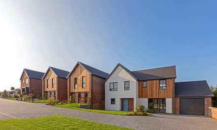 KINGSWOOD SCORES TOP MARKS FOR CUSTOMER SATISFACTION