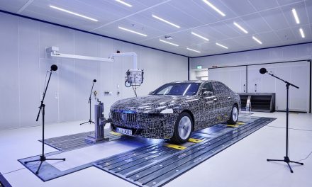 For the highest level of well-being in the luxury segment: the BMW i7 undergoes acoustic testing at the new FIZ North site.