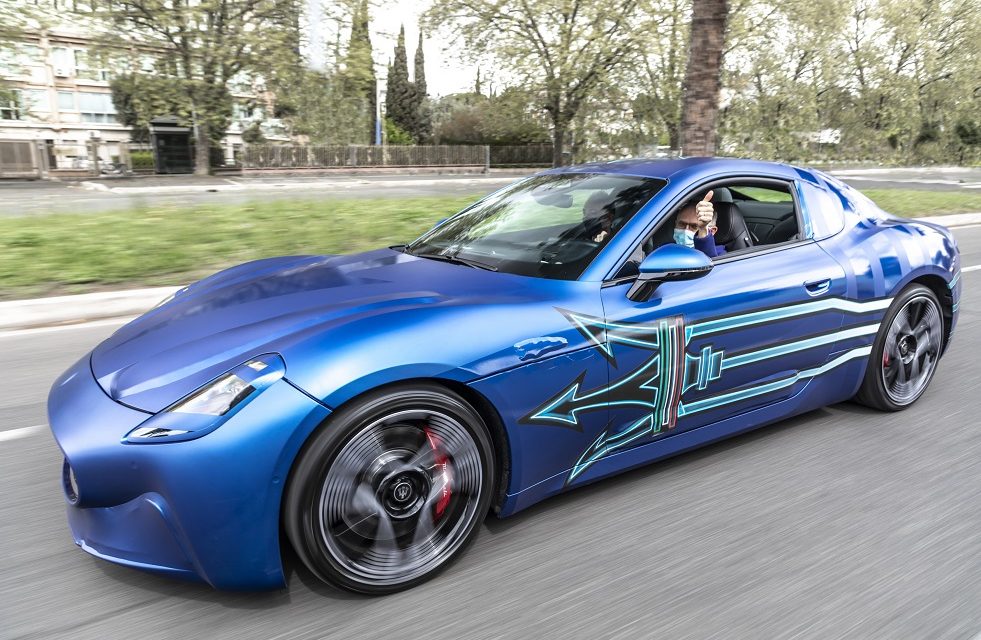 Maserati GranTurismo Folgore takes to the streets