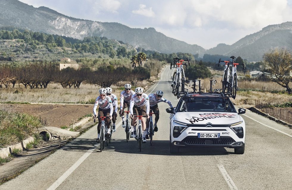 Citroën supplies cycling ‘AG2R CITROËN TEAM’ with a fleet of new vehicles for the 2022 season