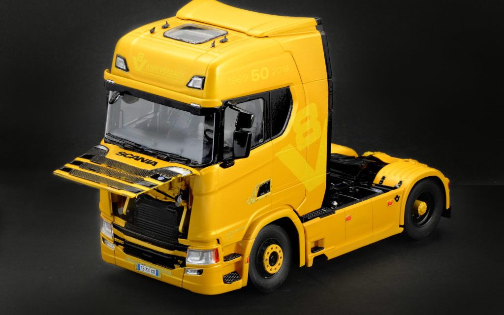 Italeri delivers trucking heavyweight in 1/24 scale