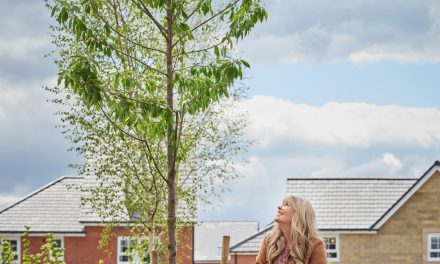 Lancashire homebuilder celebrates the Queen’s Jubilee with a big tree plant