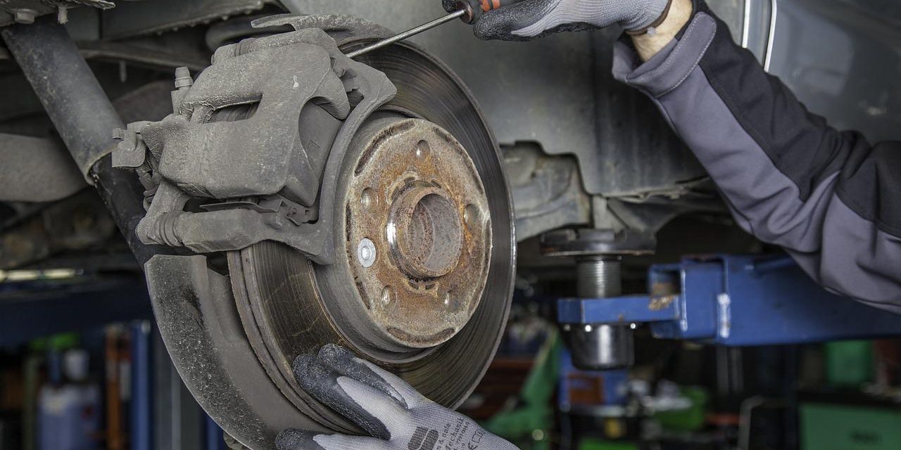 Car Servicing: Main Dealer, Specialist Or Generalist?