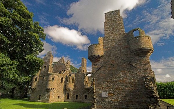SCOT LUCK: THE LUCKIEST TOWNS IN THE UK ARE IN SCOTLAND