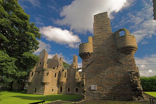 SCOT LUCK: THE LUCKIEST TOWNS IN THE UK ARE IN SCOTLAND