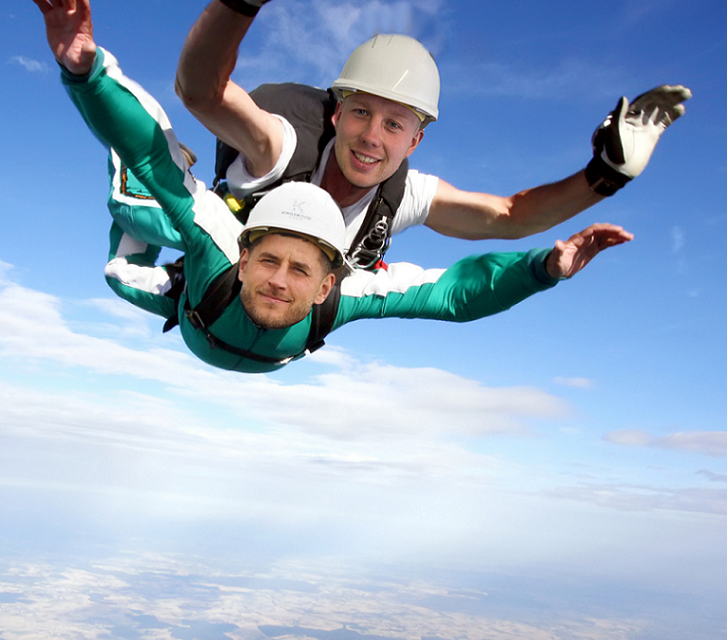 SINGING BUILDERS JUMP AT THE CHANCE TO RAISE FUNDS FOR HOSPICE