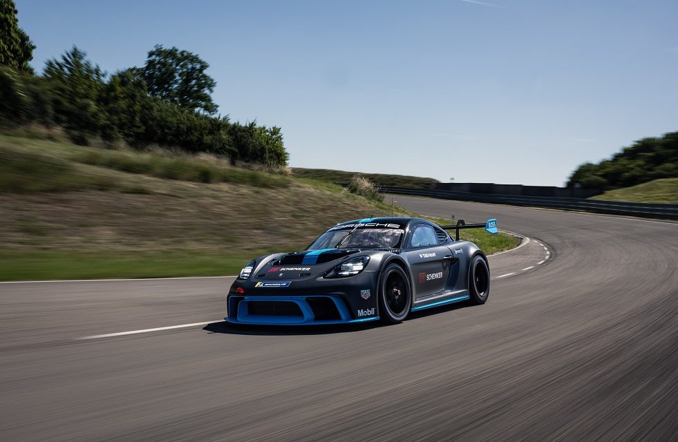 Porsche and Michelin on a performance mission at Goodwood with tyres that contain 53% sustainable materials