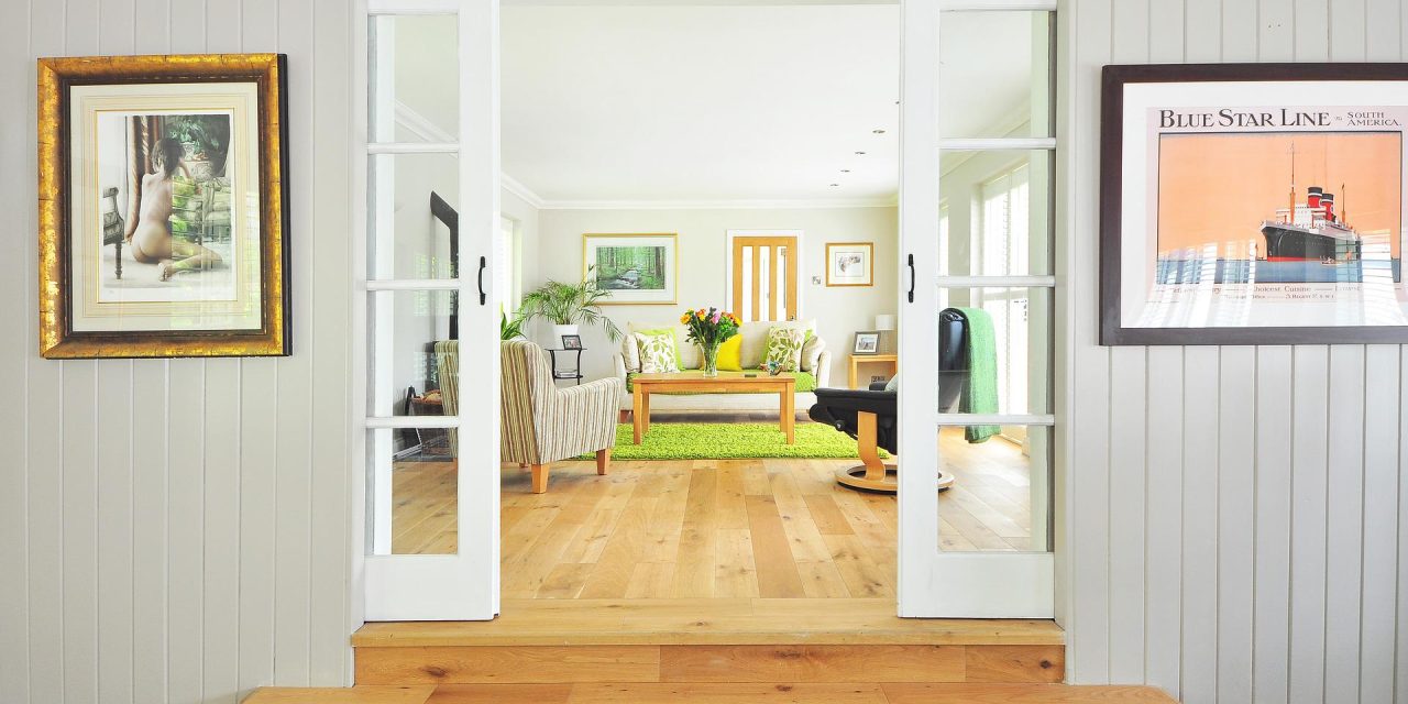How to Decorate Your Home to Make it Seem Larger