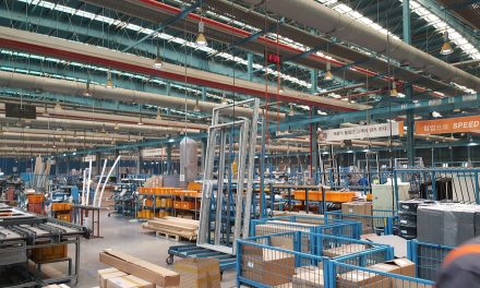 6 Ways the Manufacturing Sector Can Reduce Carbon Emissions
