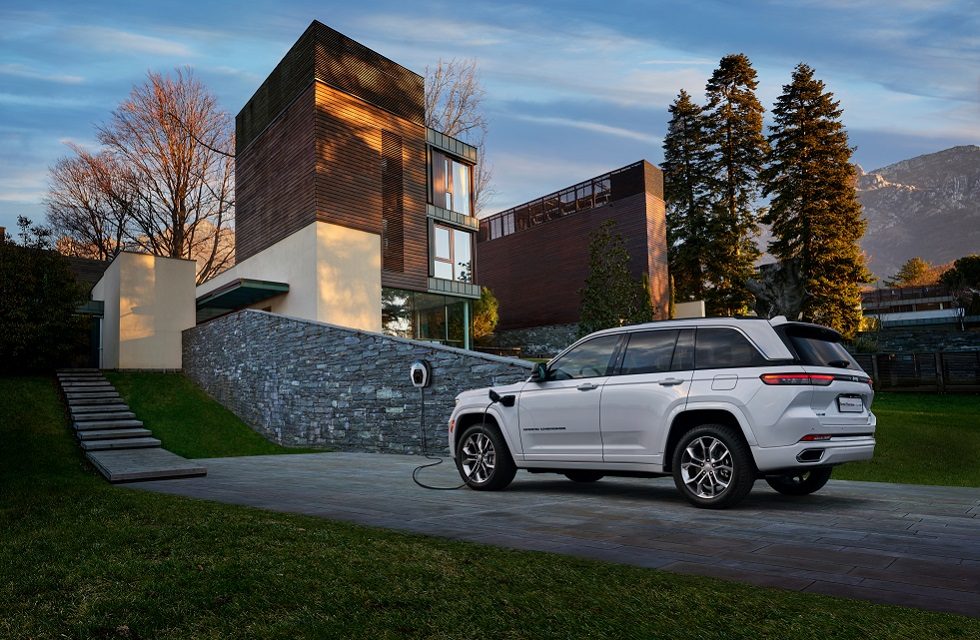 UK orders open for the all-new Jeep® Grand Cherokee 4xe Plug-In Hybrid