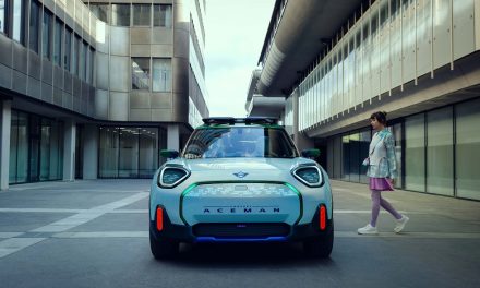 The MINI Concept Aceman: the first all-electric crossover model in the new MINI family