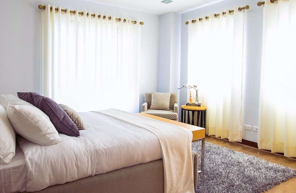 Ideas for decorating your bedroom walls