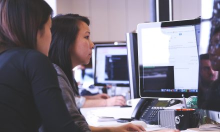 Why should a company adopt additive manufacturing workflow softwares?