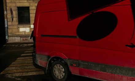 How To Lease A Minibus For Your School Long Term
