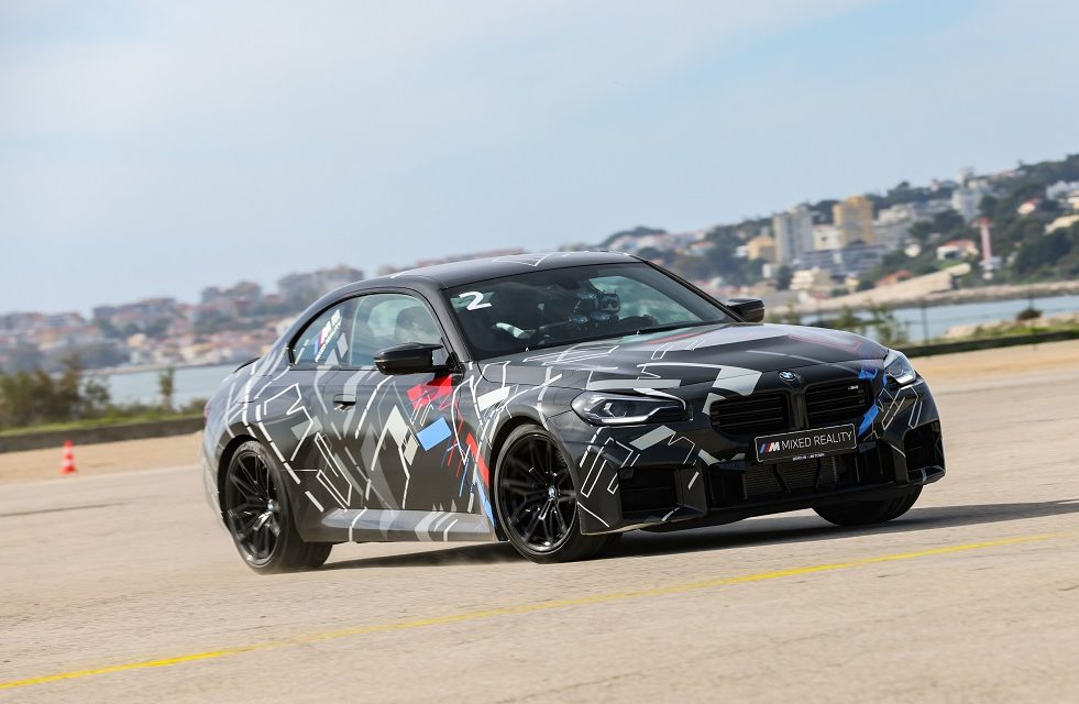 Highly dynamic and completely real turns in a virtual world: BMW ///M Mixed Reality revolutionizes driving experience