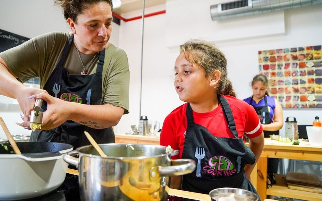 Charity chef launches cooking classes for local families