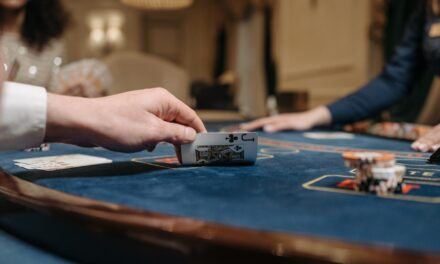 Strategies for Playing the Best Poker Hands