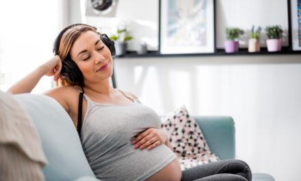 The 6 Best Apps for New Parents, Ranked