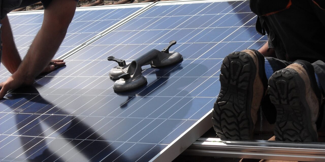 B&Q to offer roof-mounted solar panels for the first time in partnership with Egg