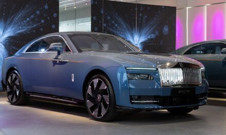 Rolls-Royce Motor Cars celebrates UK dealer premiere of Spectre