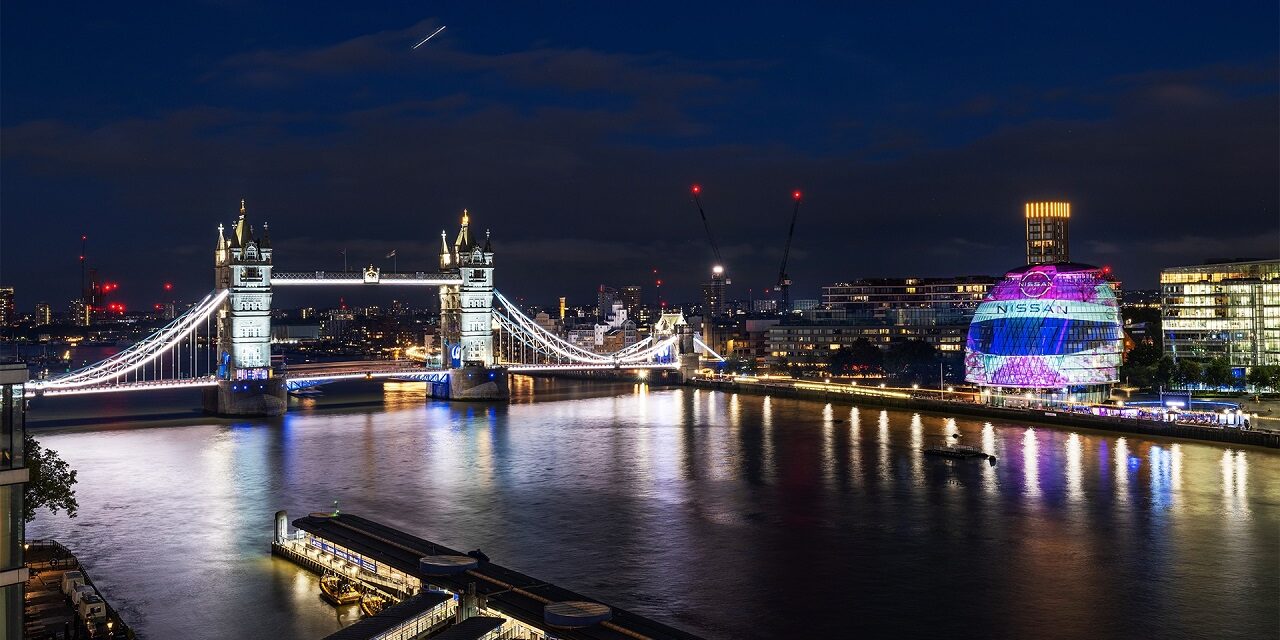 Nissan transforms London landmark to celebrate the finale of the 2023 Formula E season
