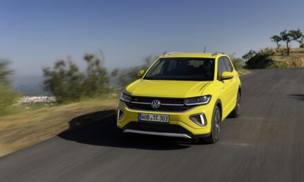 Volkswagen reveals new T-Cross: major update for the successful compact SUV