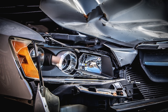 BLOKES BREAK BUMPERS: MEN ARE 50% MORE LIKELY TO HIT ANOTHER CAR WHEN PARKING