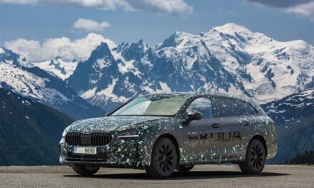 The new-generation Škoda Superb: Even more spacious, comfortable and full of brand new features