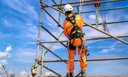 Most Common Health & Safety Risks/Hazards: How to Create a Safer Construction Site Using Digital
