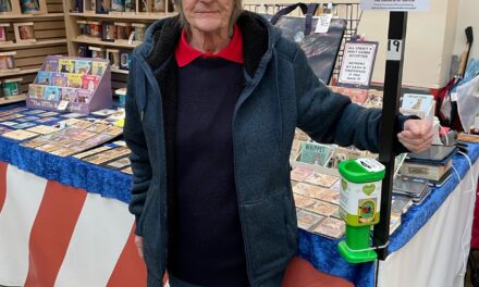 Richmond market trader funds entire public defib unit from her market stall