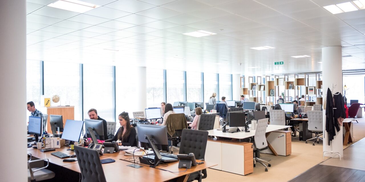 Why Partner with a Scalable Inbound Call Center Company for Cost Efficiency?