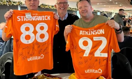Weru UK Presents Team Members With Long-Standing Employee Awards
