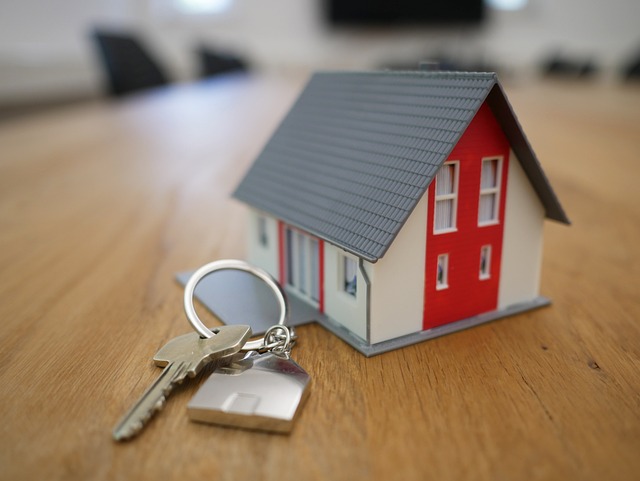 Is 2024 the Year to Buy a House? Insights into the UK Housing Market and Mortgage Rates