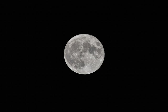 What is the difference in Time With Earth and the Moon?
