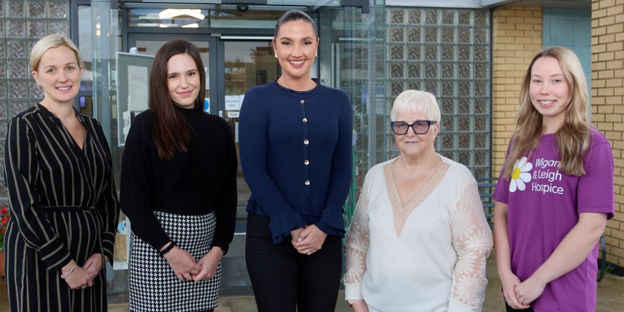 Bellway makes £500 donation to Wigan & Leigh Hospice