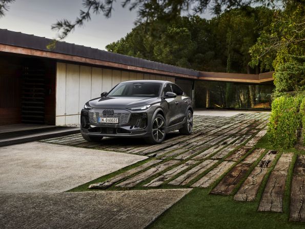 Exciting design and longest range in the model family: the new Audi Q6 Sportback e-tron
